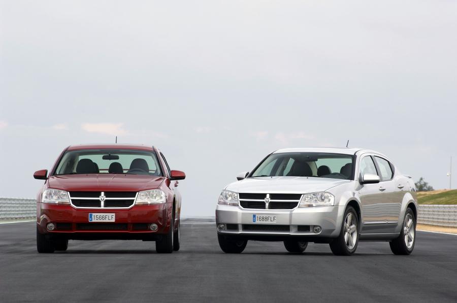  Dodge Avenger 2008 года  (фото 38 из 86)